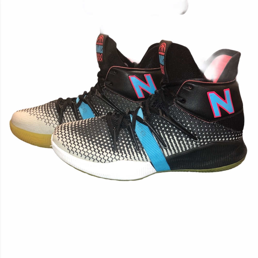 New Balance OMN1S
